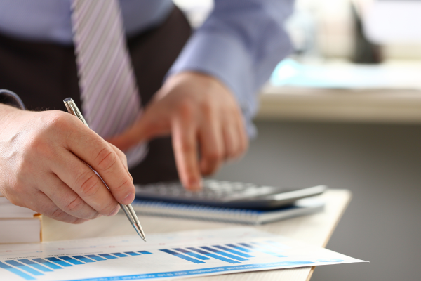 Perizie di stima e valutazioni d'azienda, anche giurate